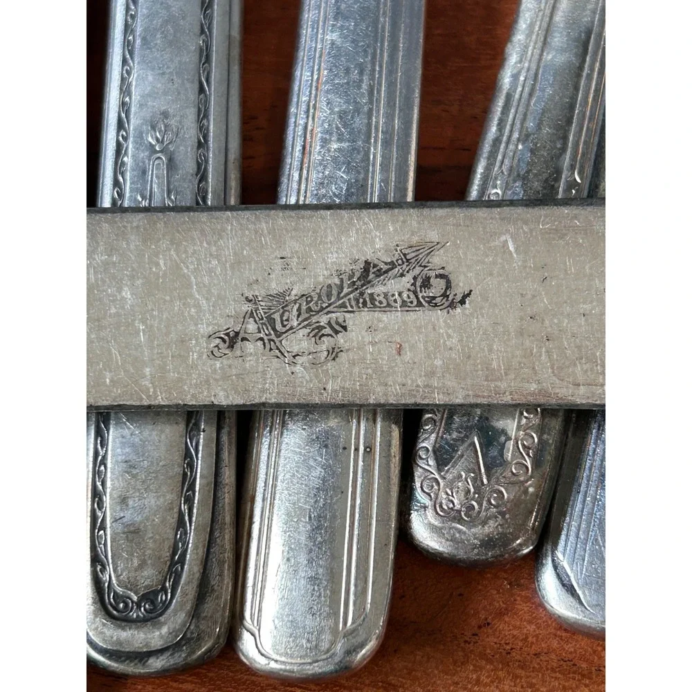 Vintage Mixed Pattern Stainless Dinner Knives Lot Wm A Rogers Aurora 20 pcs